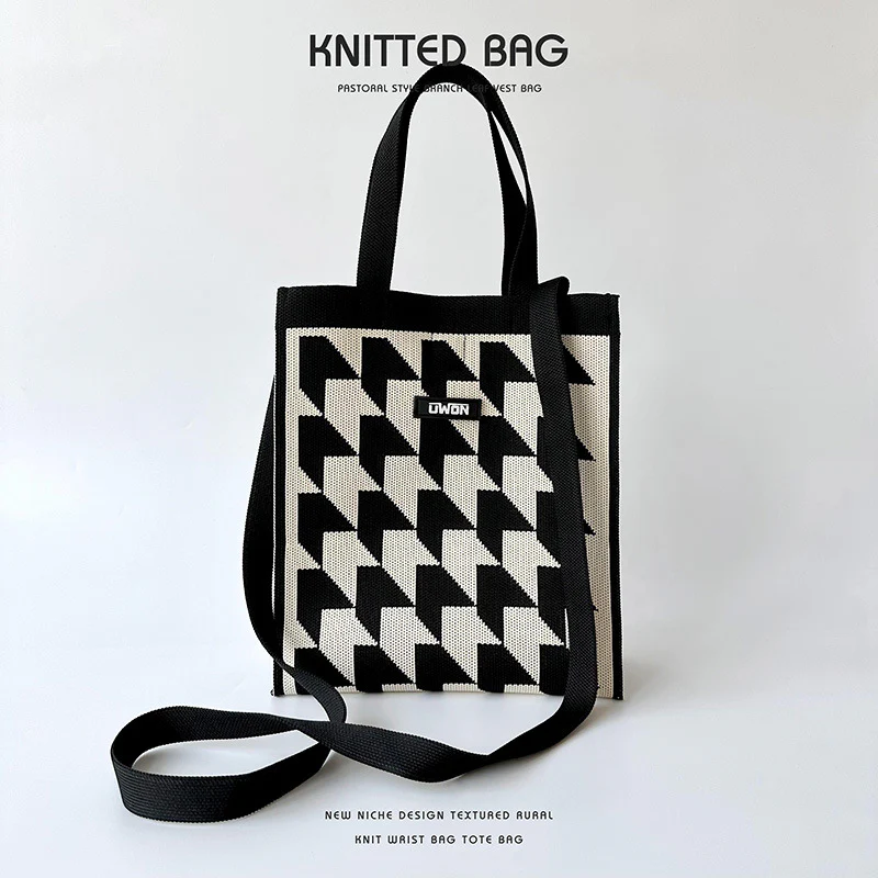 Black and white houndstooth knit tote - Image 7