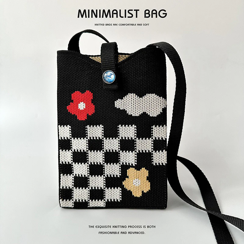 Black and white panda mini phone knitted bag - Image 8