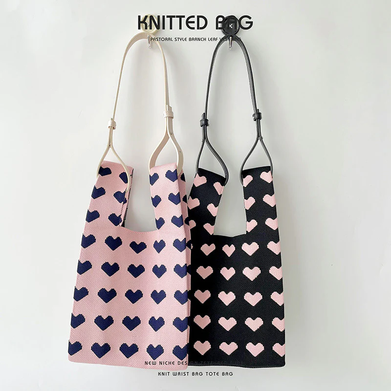 Contrast color heart knitted shoulder bag handbag knitted bag - Image 5