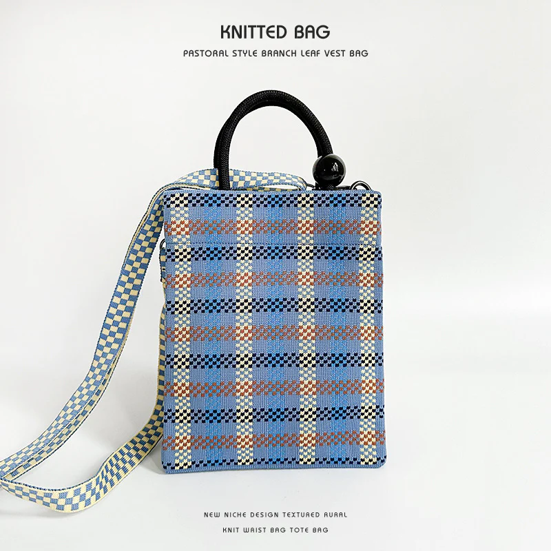 Luxurious patterned shoulder and crossbody knitted bag - Image 10