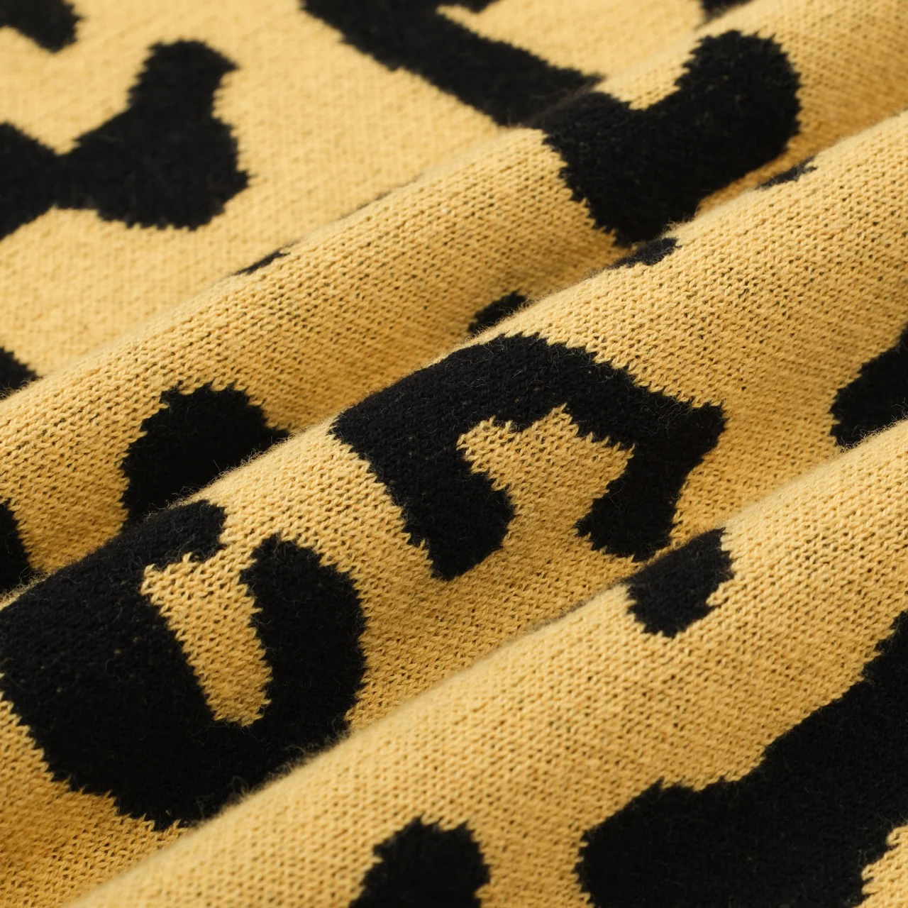 Men's 60s Leopard Print Knit Polo Shirt – Bold Yellow Retro Style - Image 2