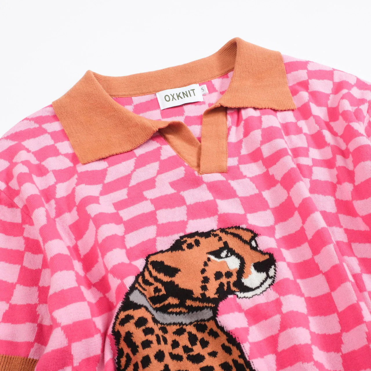 Men's Retro Knit Polo – Vintage Pink Checkerboard with Leopard Graphic - Image 9