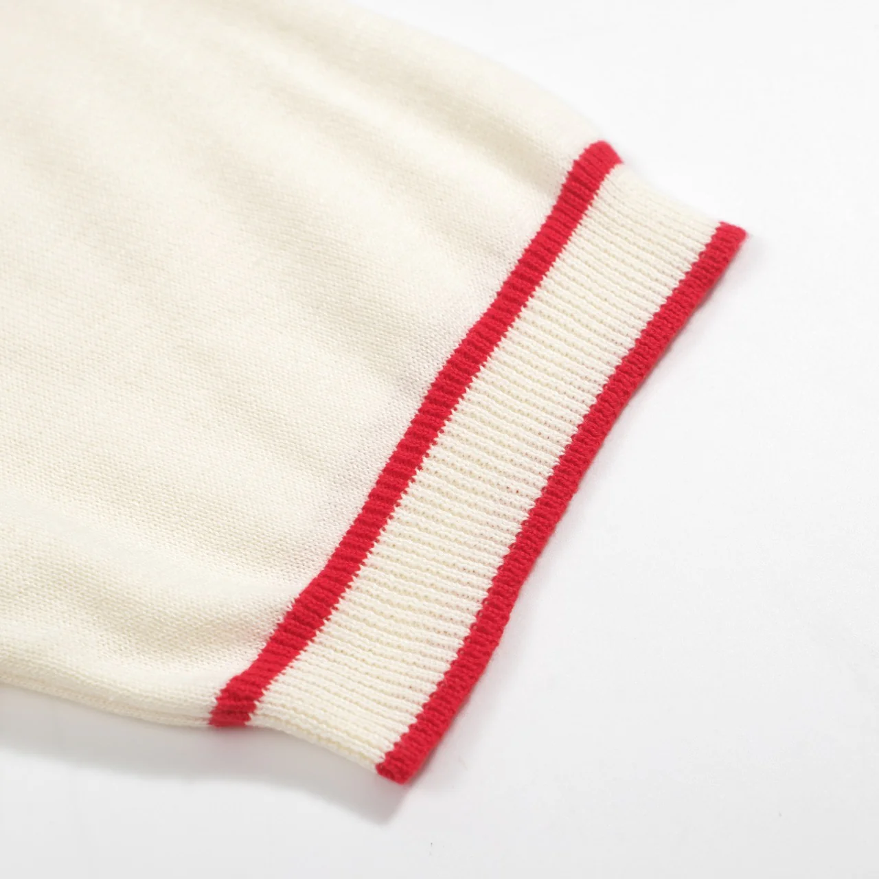 Men’s Vintage 1970s Knit Polo Shirt – Retro Cream with Red, Black & Blue Arrow Graphic - Image 6
