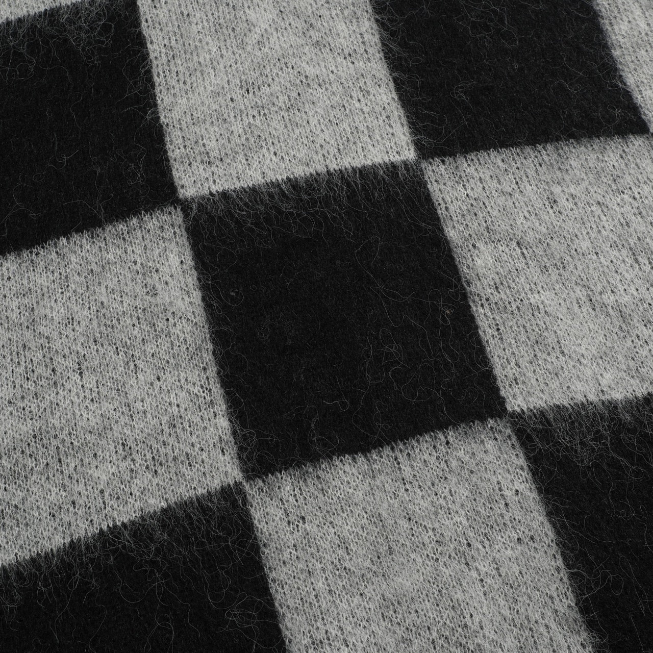 Men's black checkered plush knitted sweater - Image 2