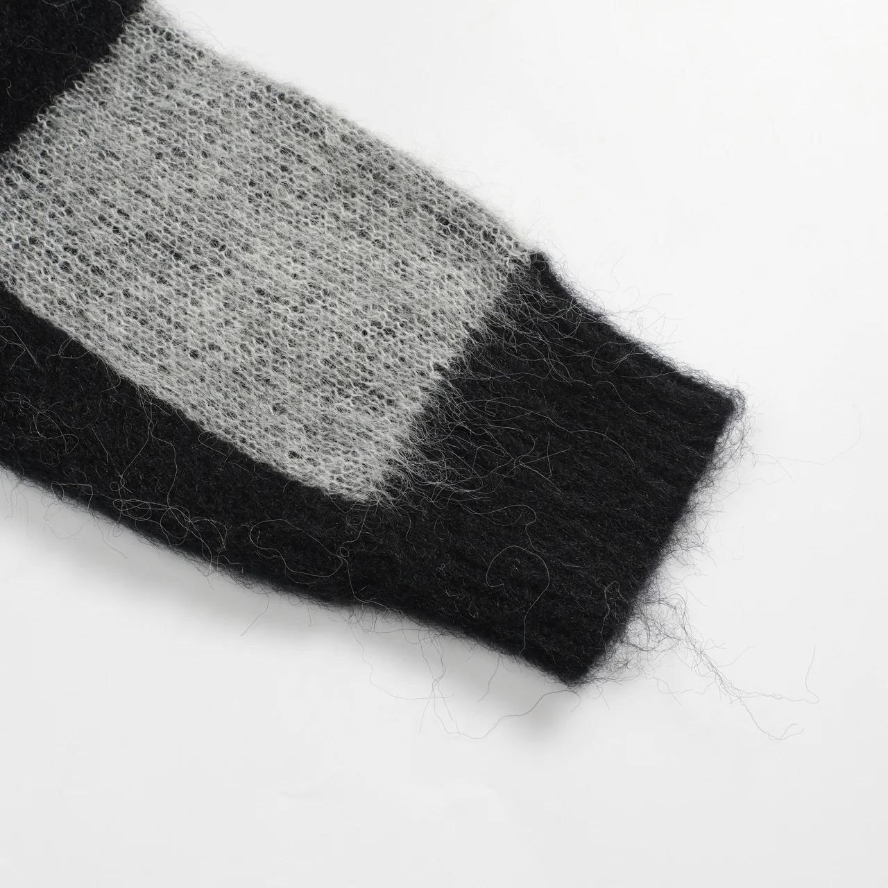 Men's black checkered plush knitted sweater - Image 6