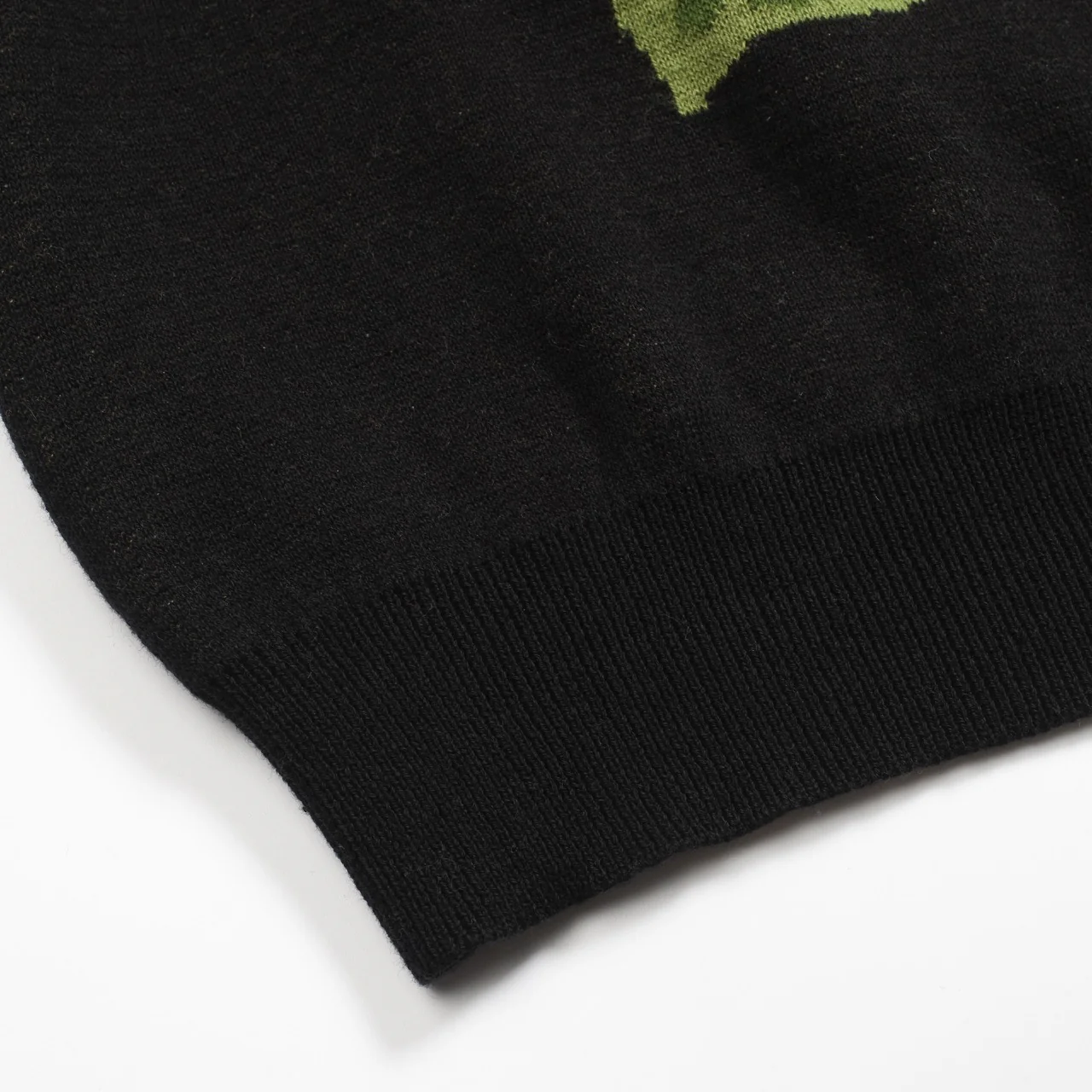 Men's black rose jacquard vintage polo knitwear - Image 7
