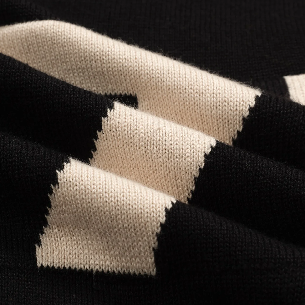 Men's black vintage 1977 jacquard knit T-shirt - Image 10