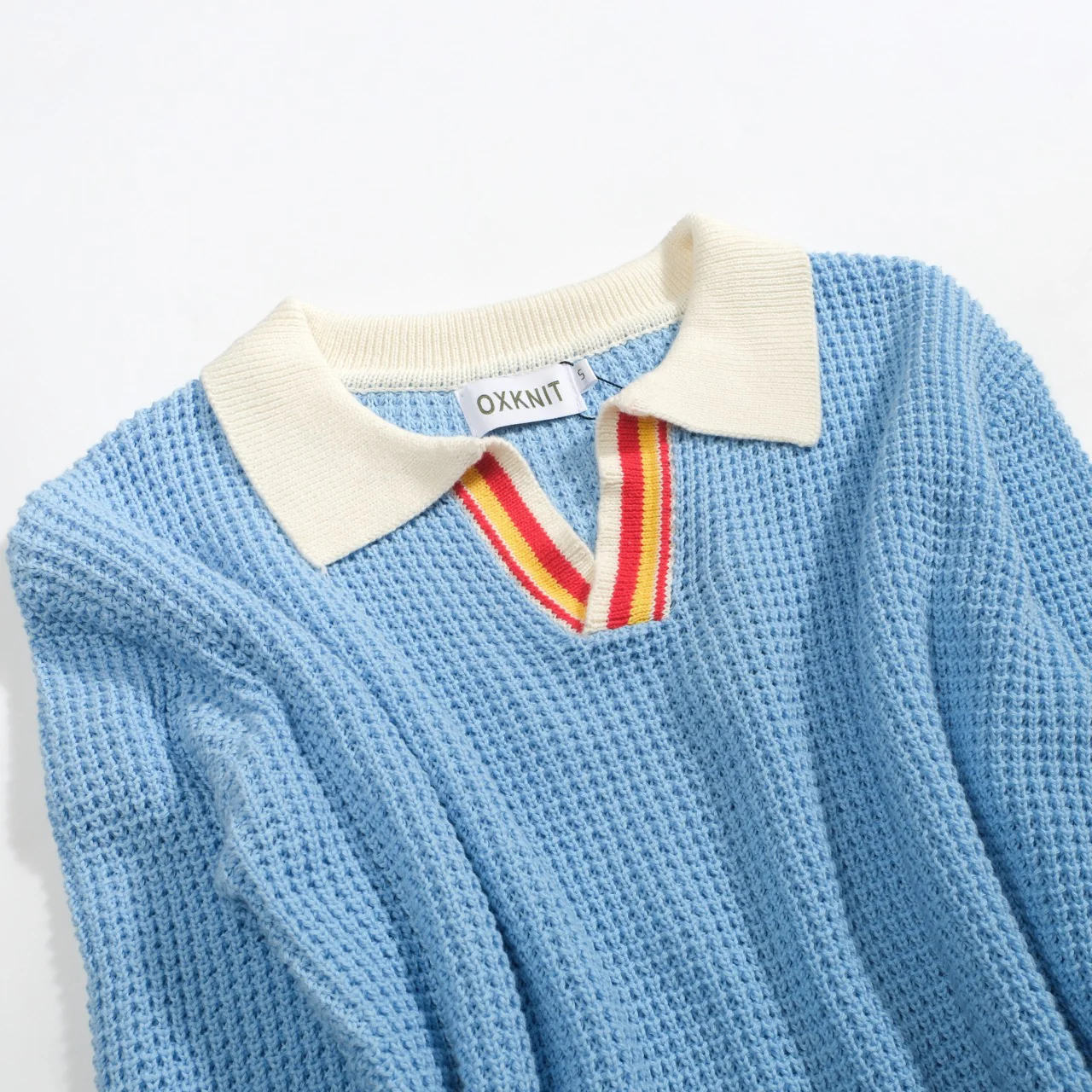 Men's blue preppy V-neck knitted polo shirt - Image 9