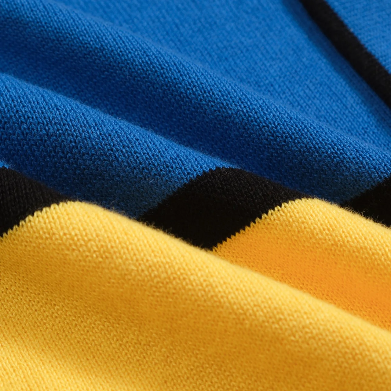 Men's blue retro color-blocked knitted cardigan - Image 9
