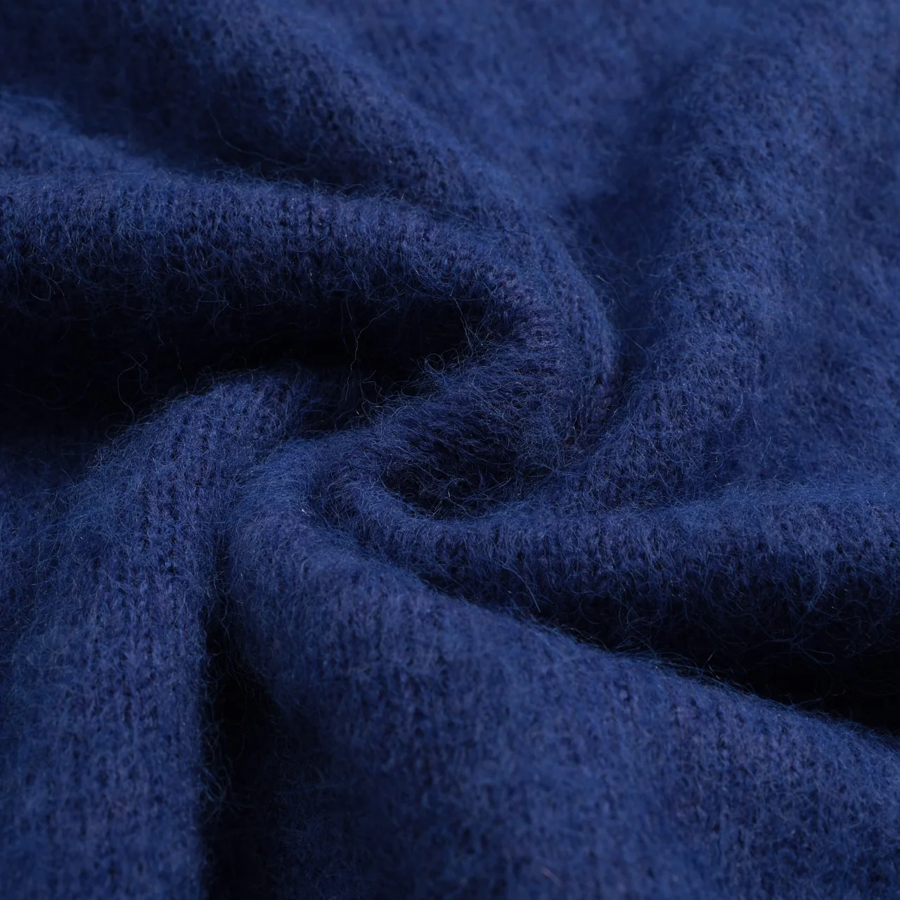 Men's blue vintage plush knit sweater - Image 8