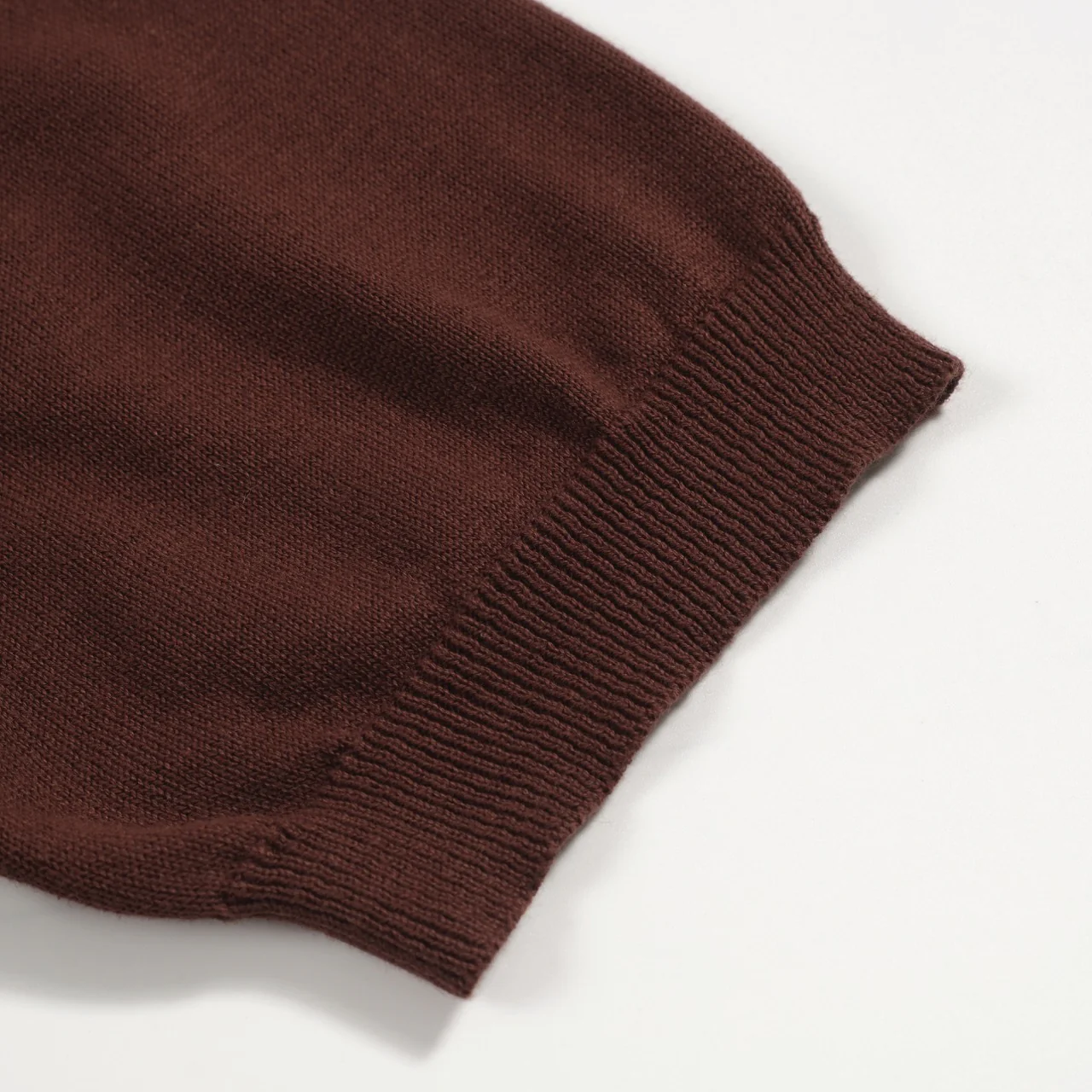 Men's brown vintage 60's knitted polo shirt - Image 5