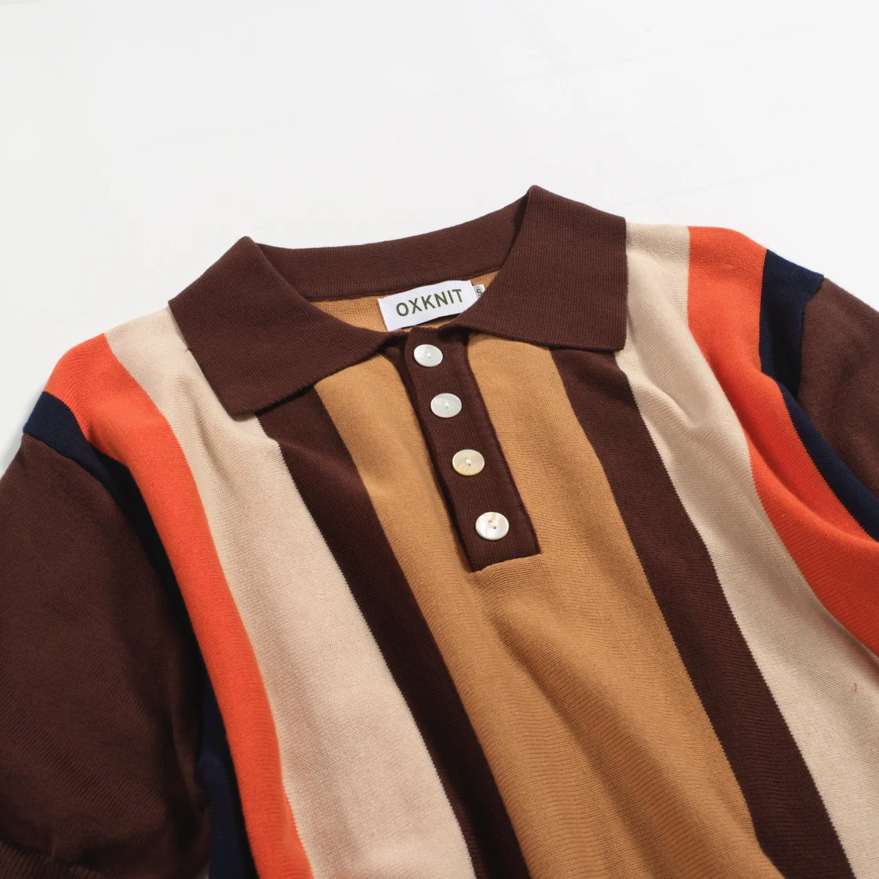Men's brown vintage 60's knitted polo shirt - Image 9