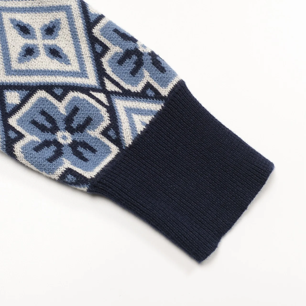 Men's dark blue 1960s V-neck knitted polo - Image 7