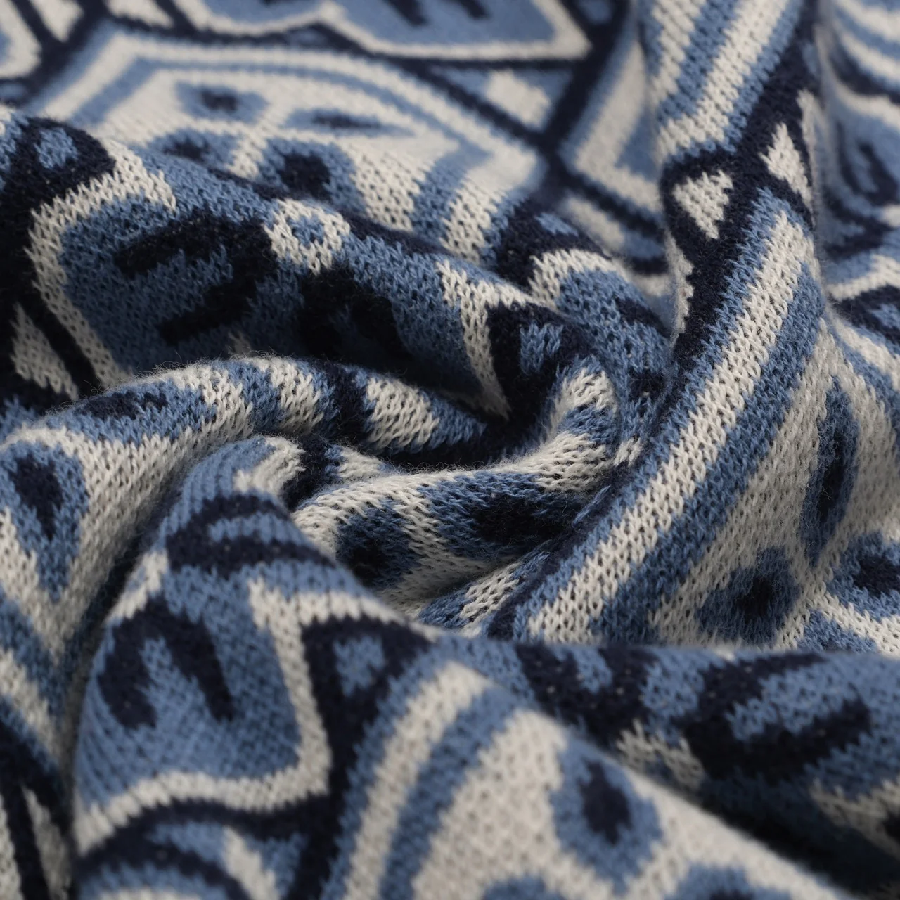 Men's dark blue 1960s V-neck knitted polo - Image 9
