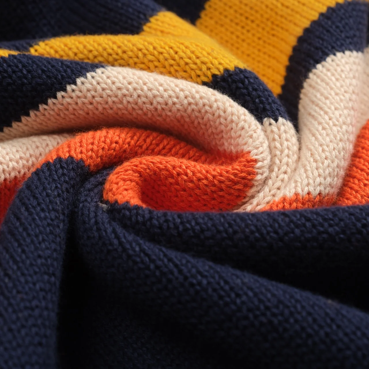 Men's dark blue retro art-striped fashionable jacquard round-neck knitwear - Image 8
