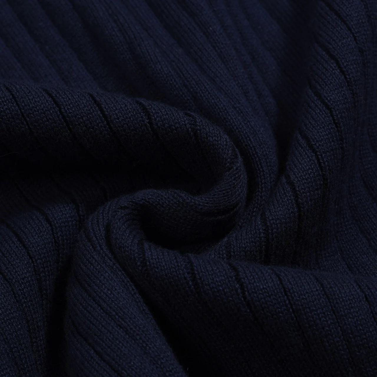 Men's dark blue vintage striped pothole knitted polo shirt - Image 10