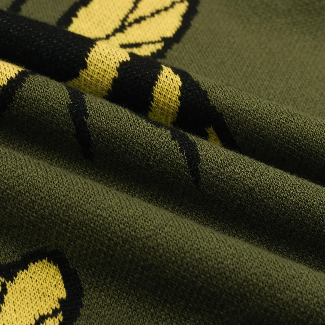 Men's Green Bee vintage V-neck knit polo - Image 7