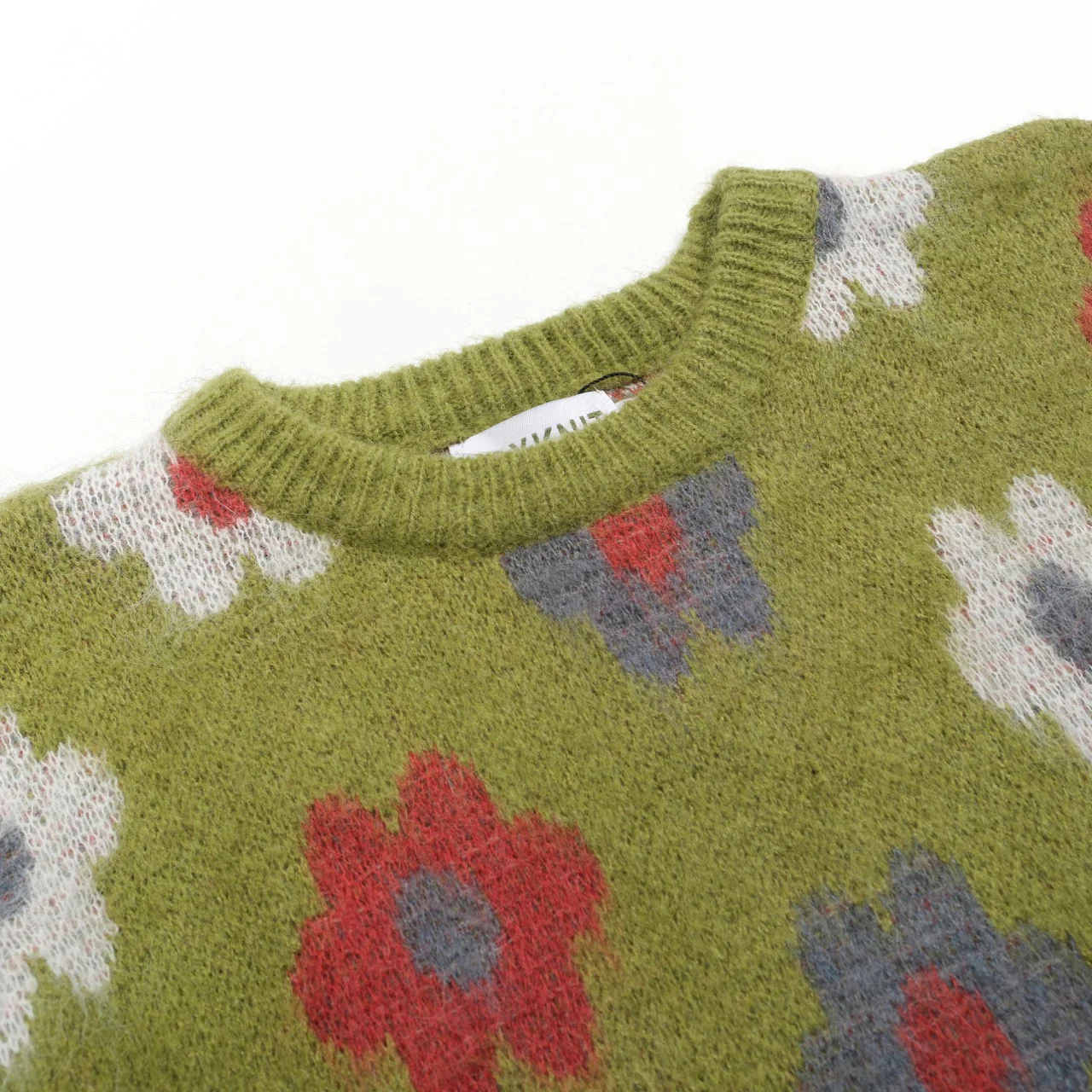 Men's green floral vintage plush knit sweater - Image 4