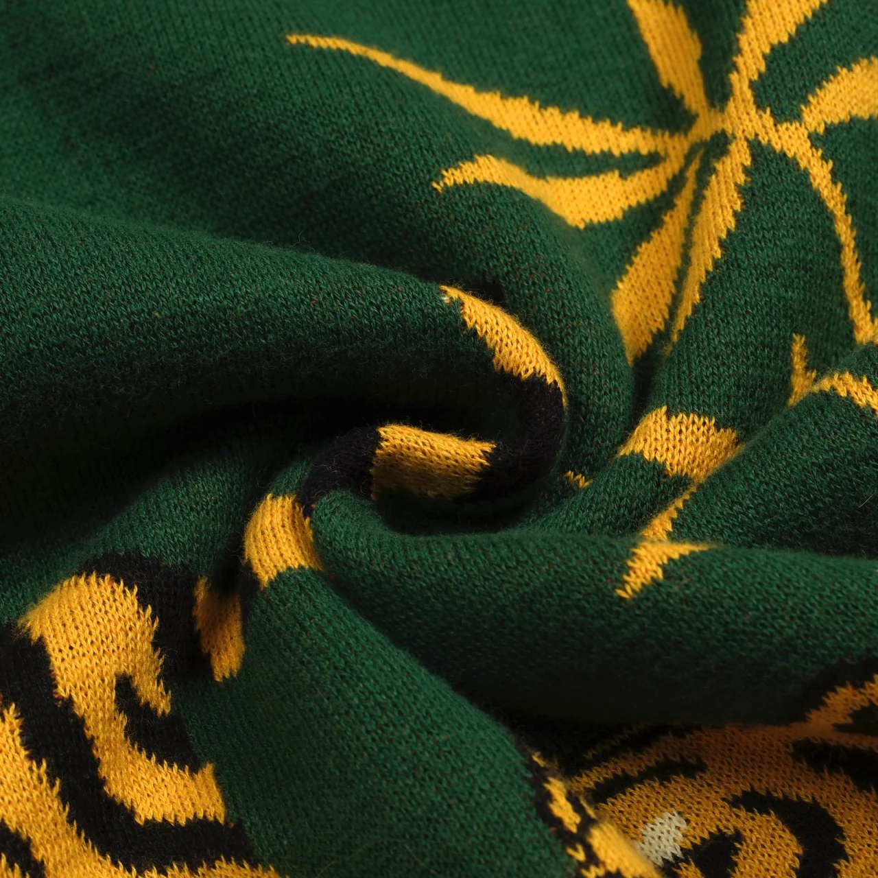 Men's green tiger Jacquard vintage knit polo shirt - Image 9