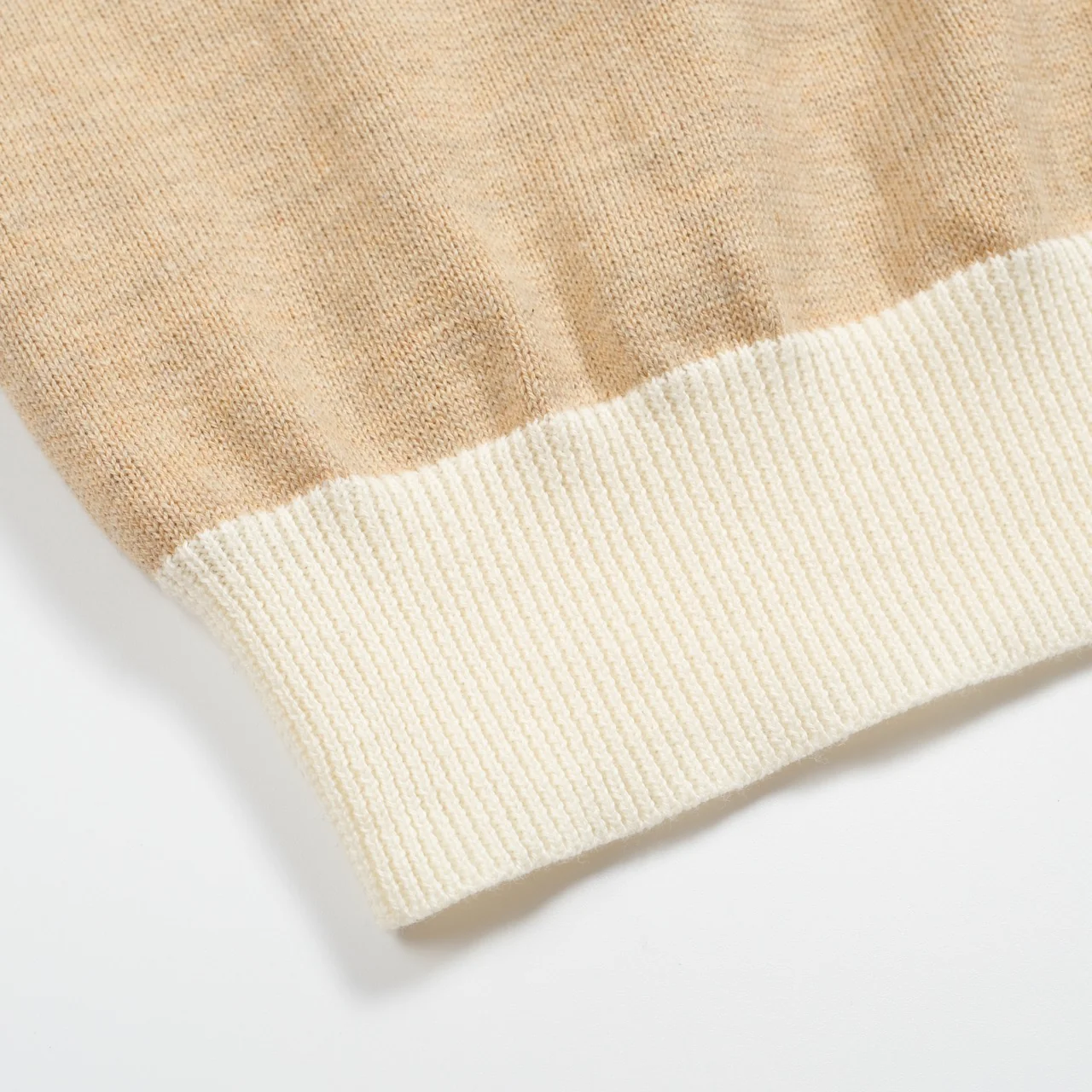 Men's khaki gold thread vintage jacquard 1971 knit T-shirt - Image 9