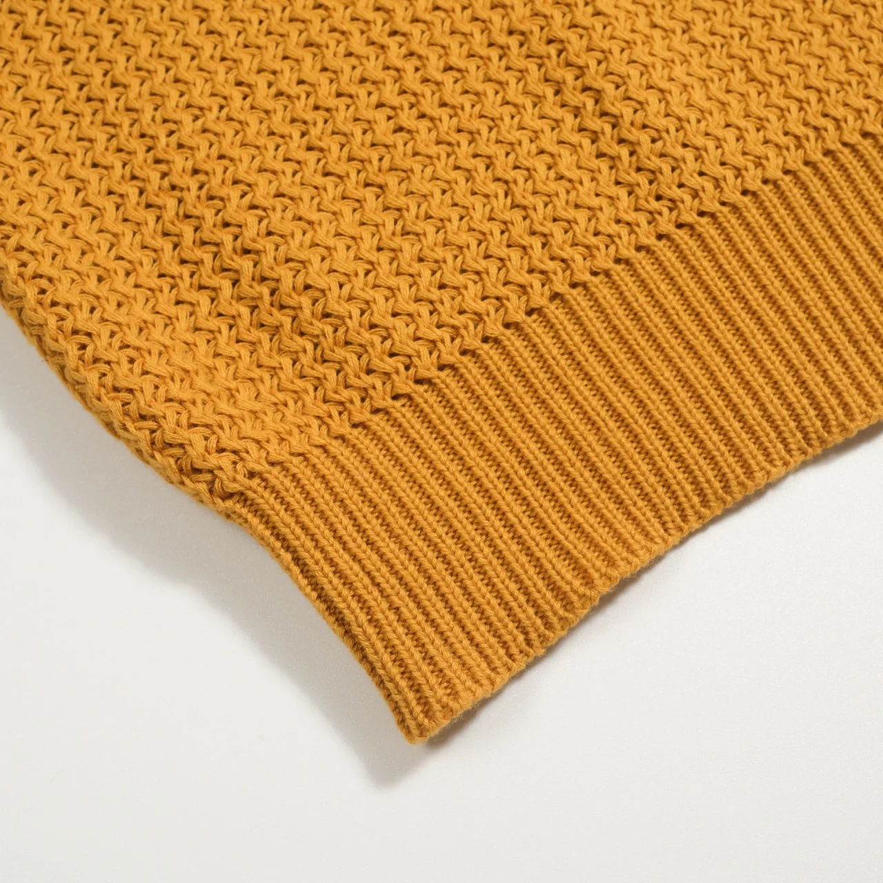 Men's khaki retro casual V-neck knitted polo shirt - Image 7