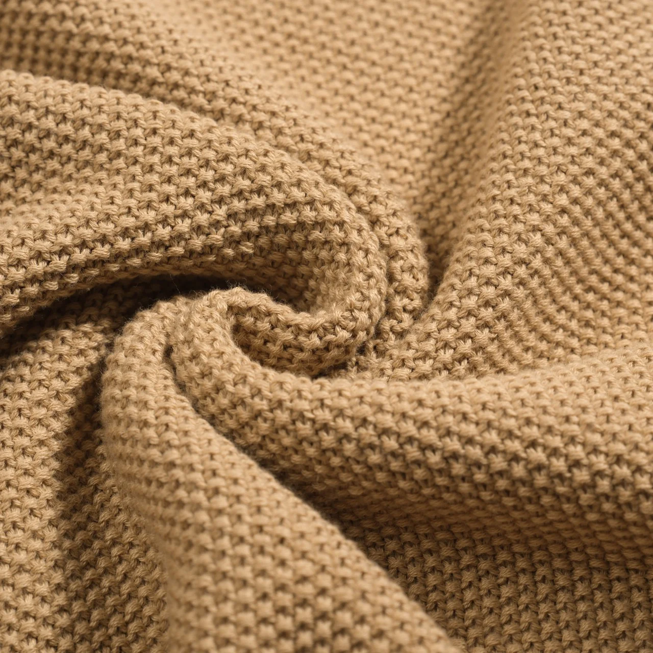 Men's khaki retro texture matching color knitted polo shirt - Image 9