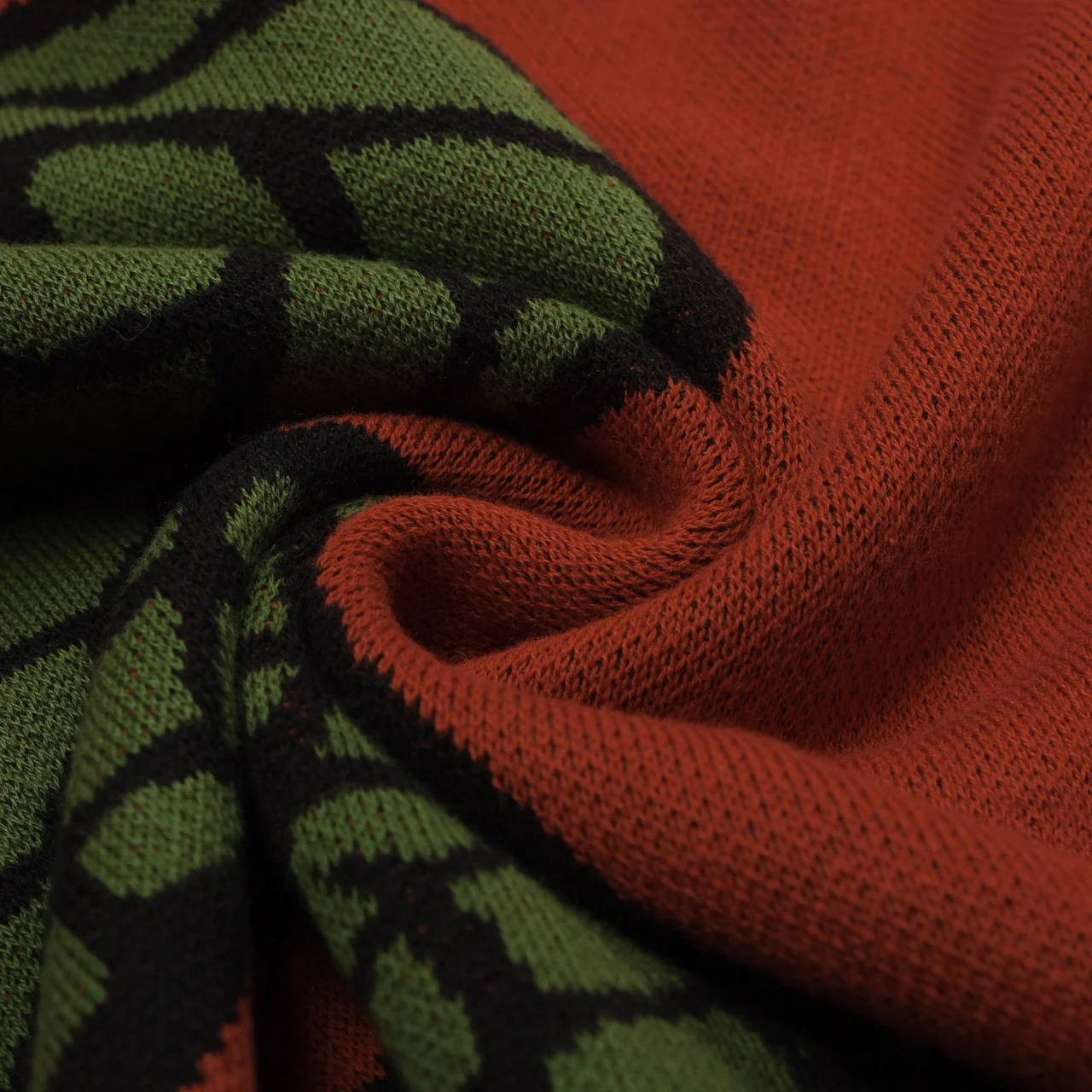 Men's orange snake jacquard V-neck knitwear - Image 8