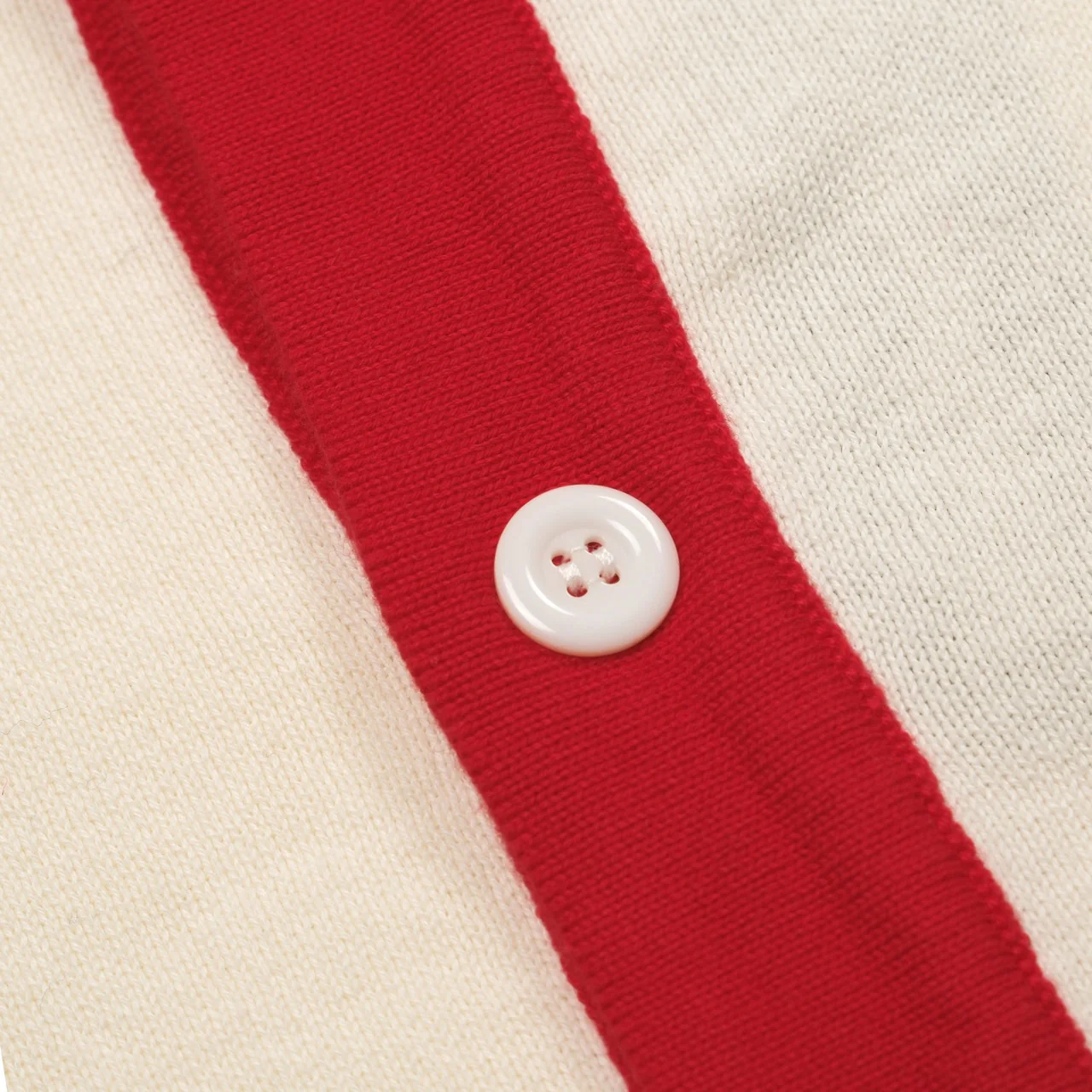 Men's red vintage classic pocket knit cardigan - Image 5