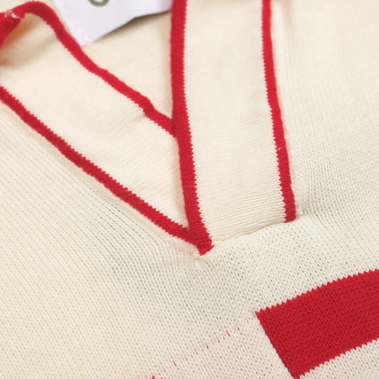 Men's white apricot 1976 V-neck knitted polo shirt - Image 5