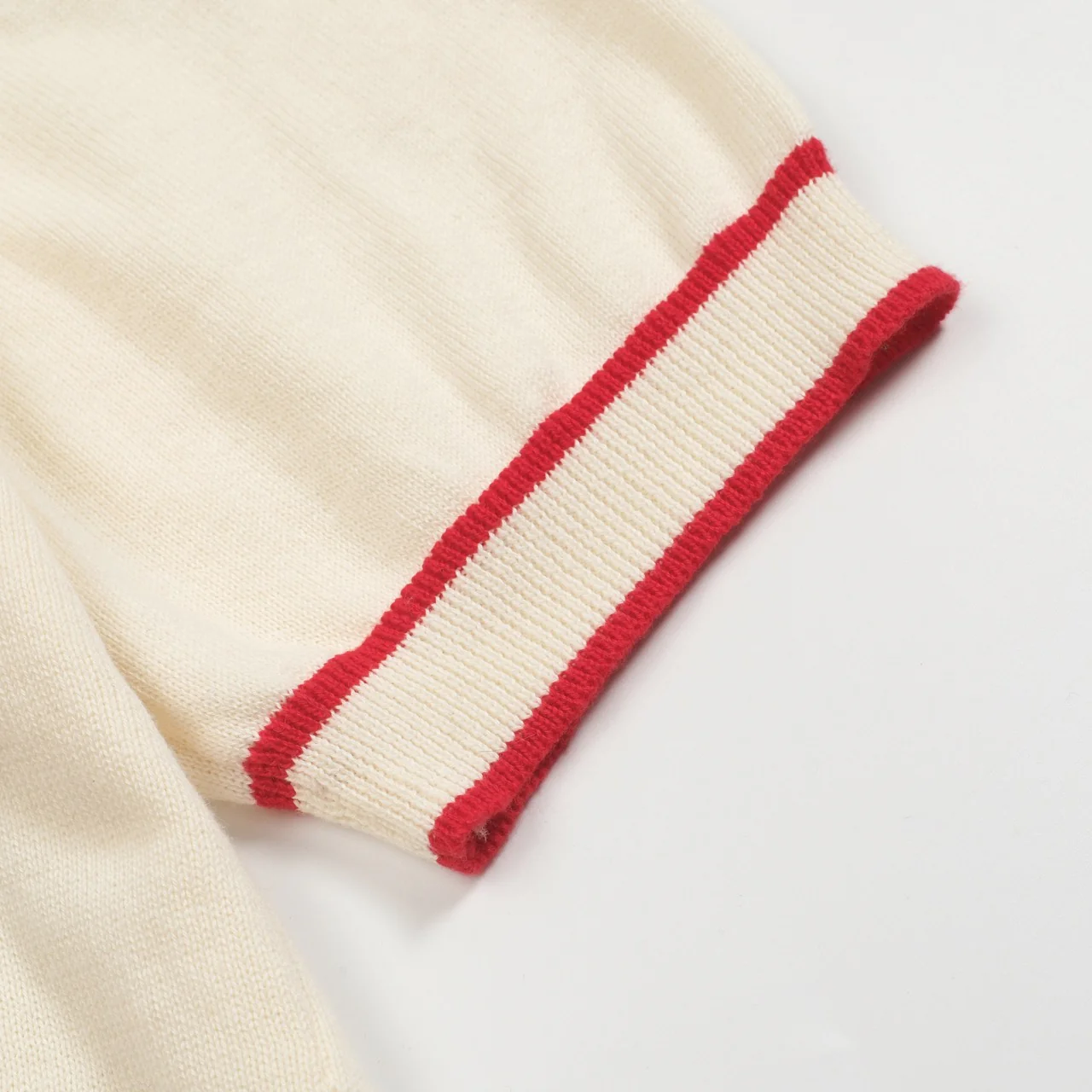 Men's white apricot 1976 V-neck knitted polo shirt - Image 7