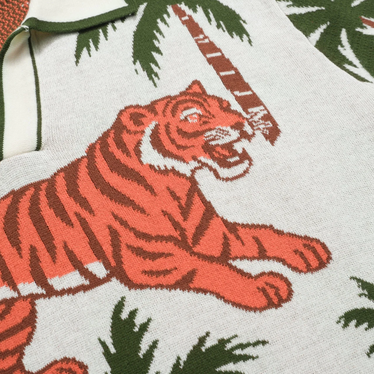 Men's white apricot animal garden jacquard V-neck polo shirt - Image 5