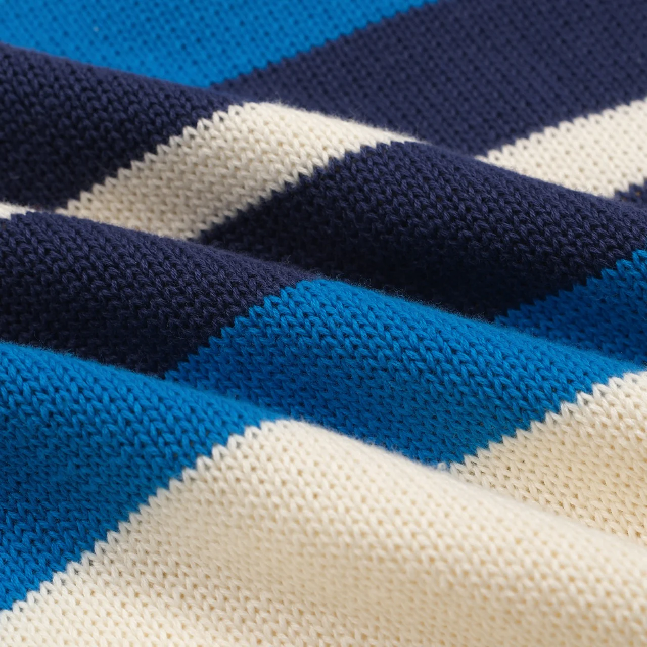 Men's white fashionable artistic striped knitwear - Image 2