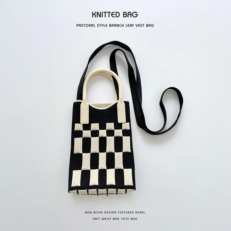 Vintage Diamond Knit Crossbody Phone Bag - Image 9