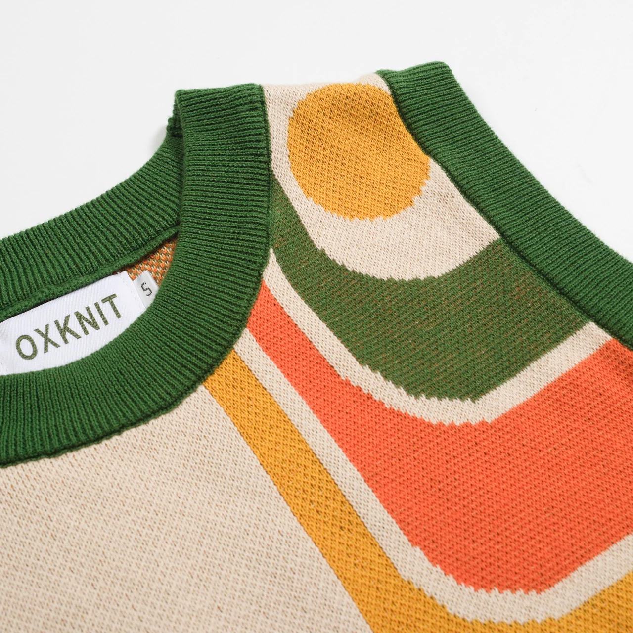 Women’s Retro-Inspired Knit Set with Bold Geometric Graphic - Image 14