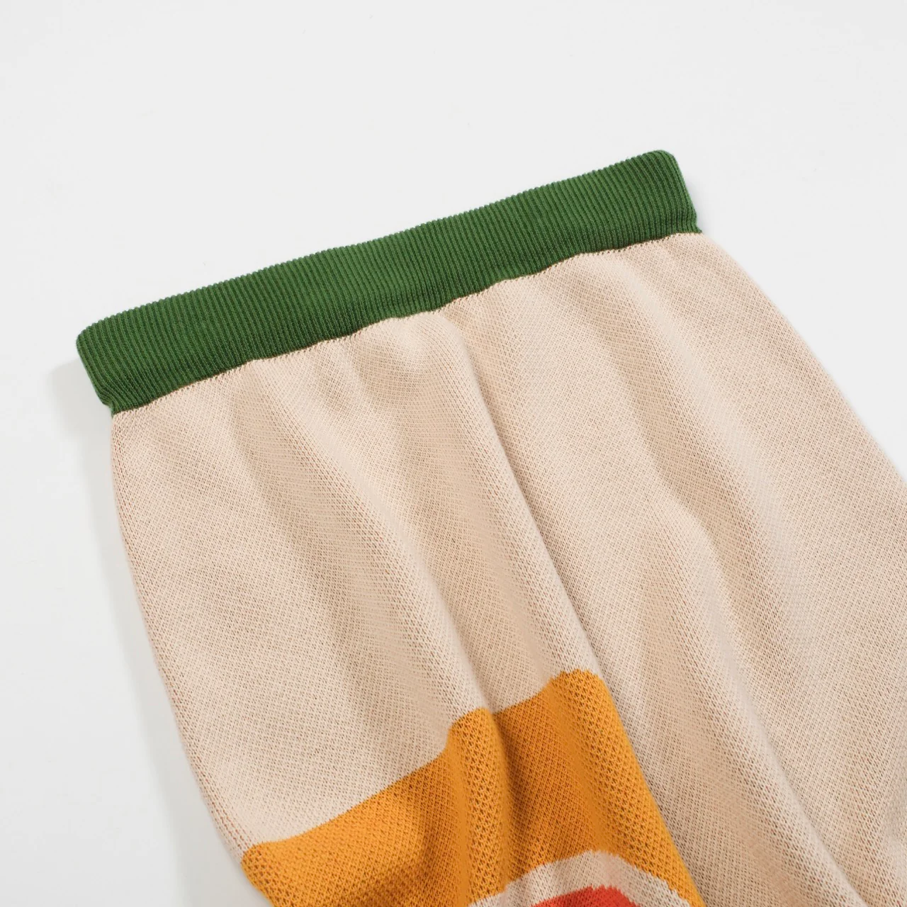 Women’s Retro-Inspired Knit Set with Bold Geometric Graphic - Image 21