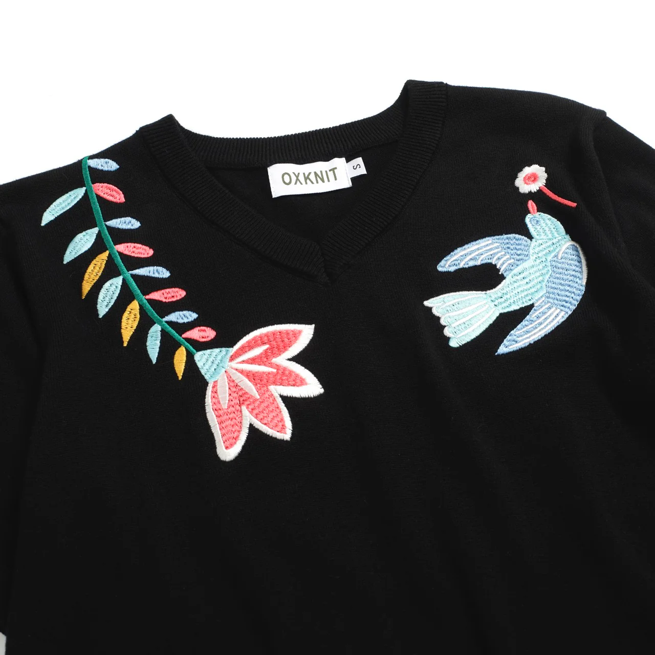 Women's black embroidered V-neck knitwear - Image 8