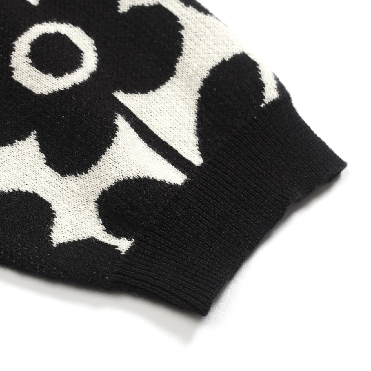 Women's black floral jacquard five-sleeve cardigan - Image 7