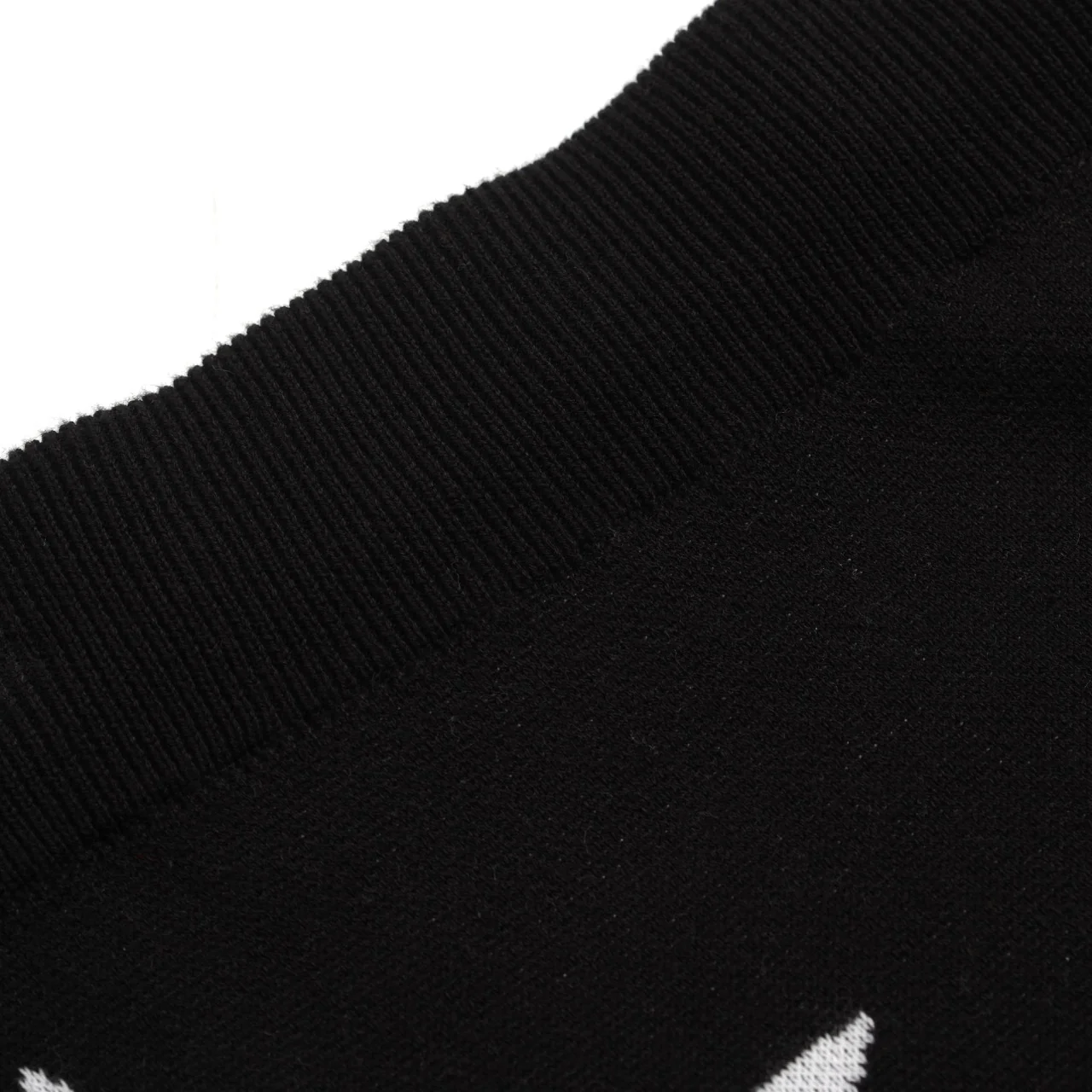 Women's black heart star vintage knit skirt - Image 9