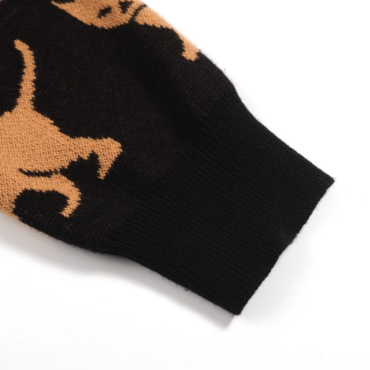 Women's black kitty-pattern jacquard knitwear - Image 7