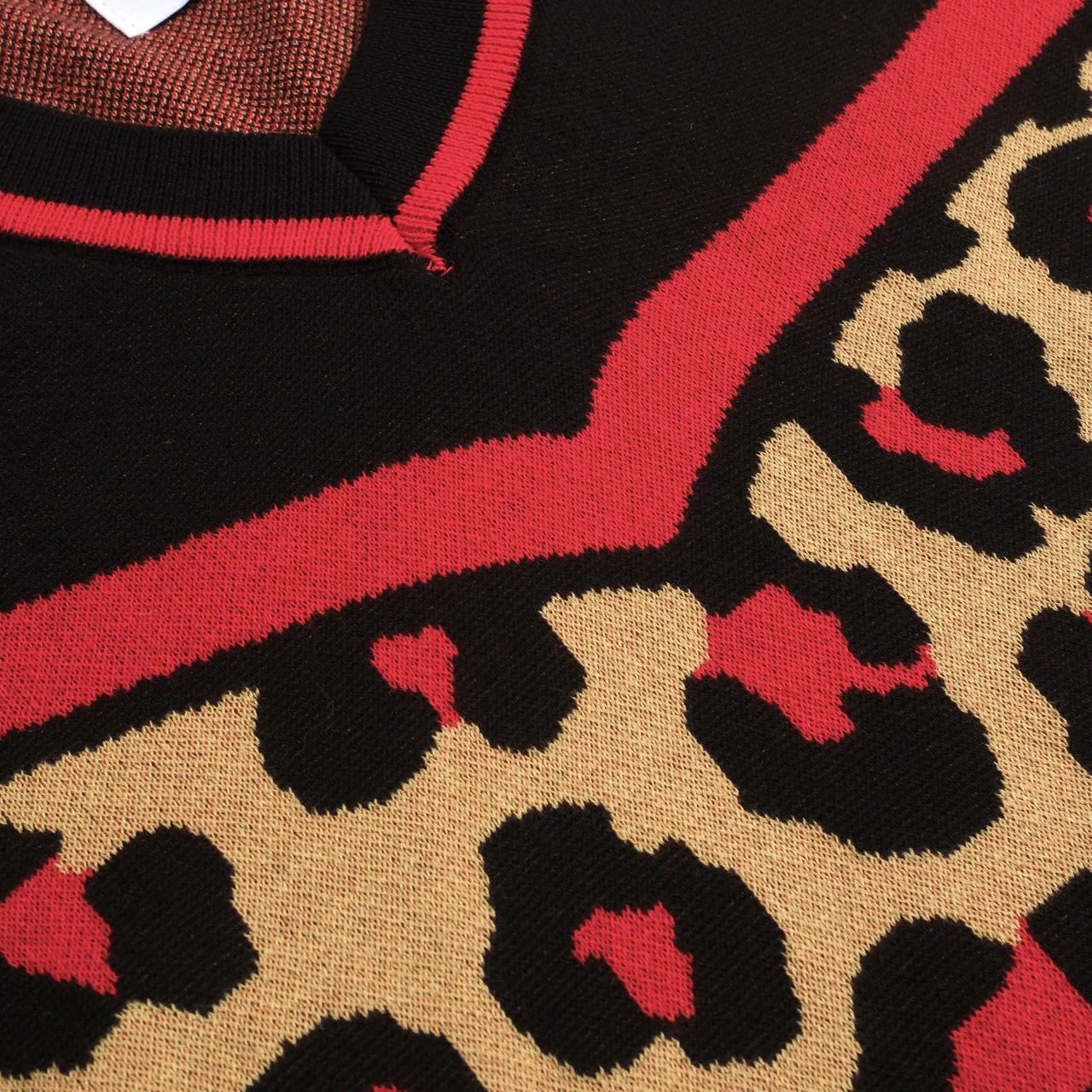 Women's black leopard print vintage V-neck knit T-shirt - Image 6