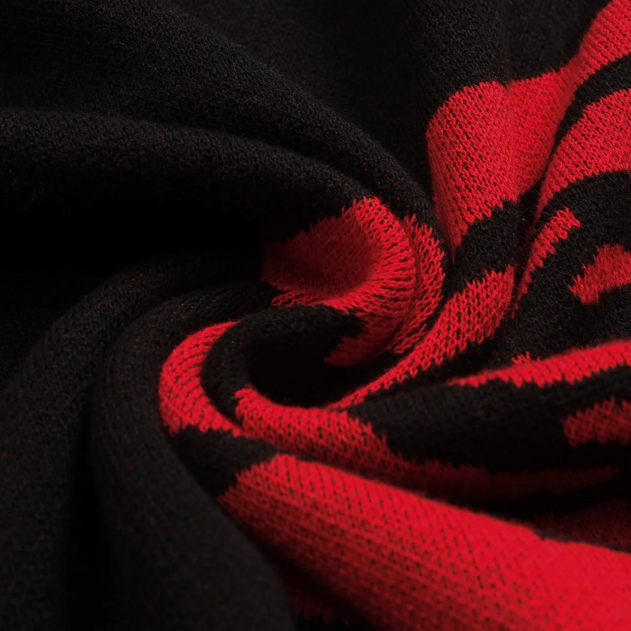 Women's black retro rose art jacquard knit skirt - Image 8
