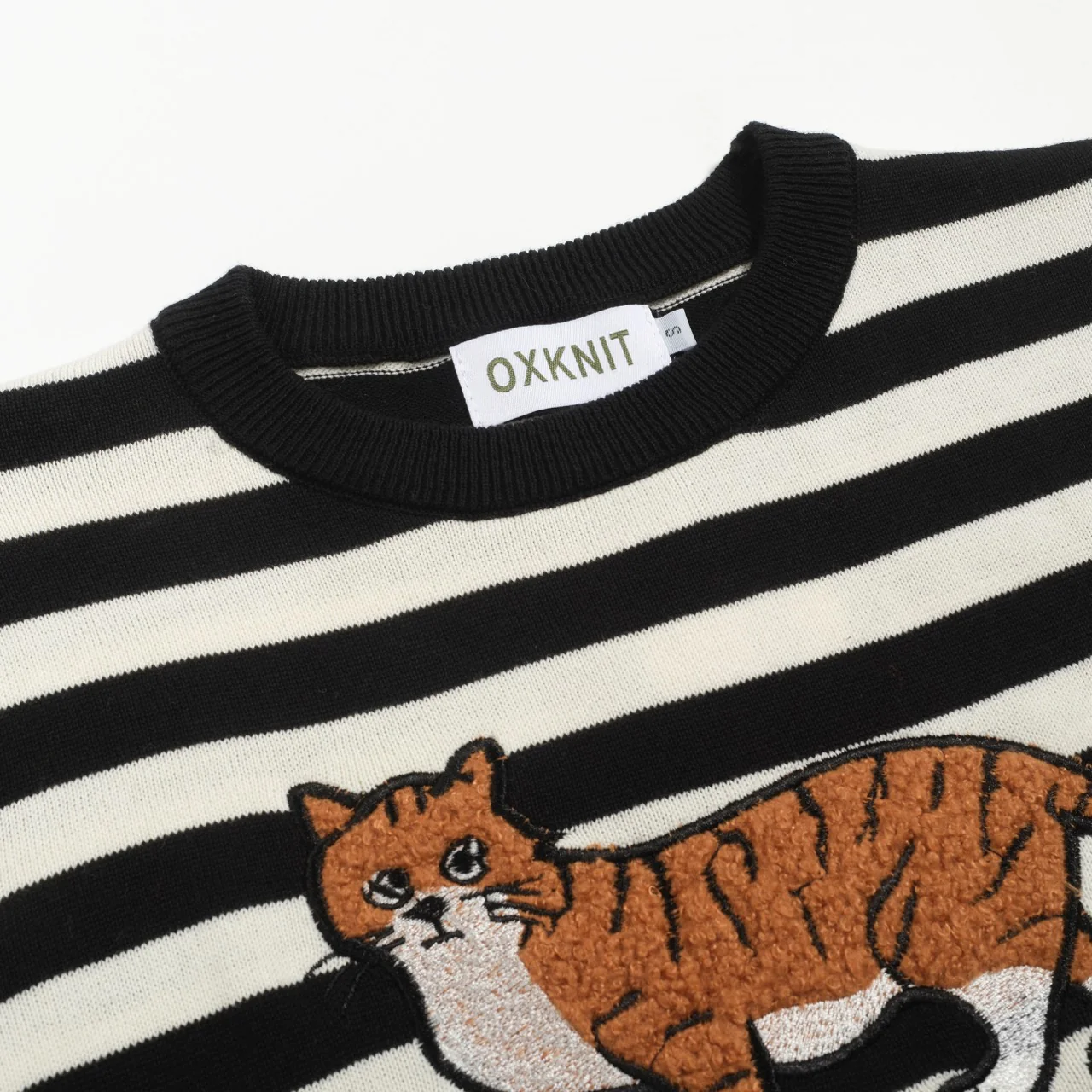 Women's black striped cat embroidered knitwear - Image 4