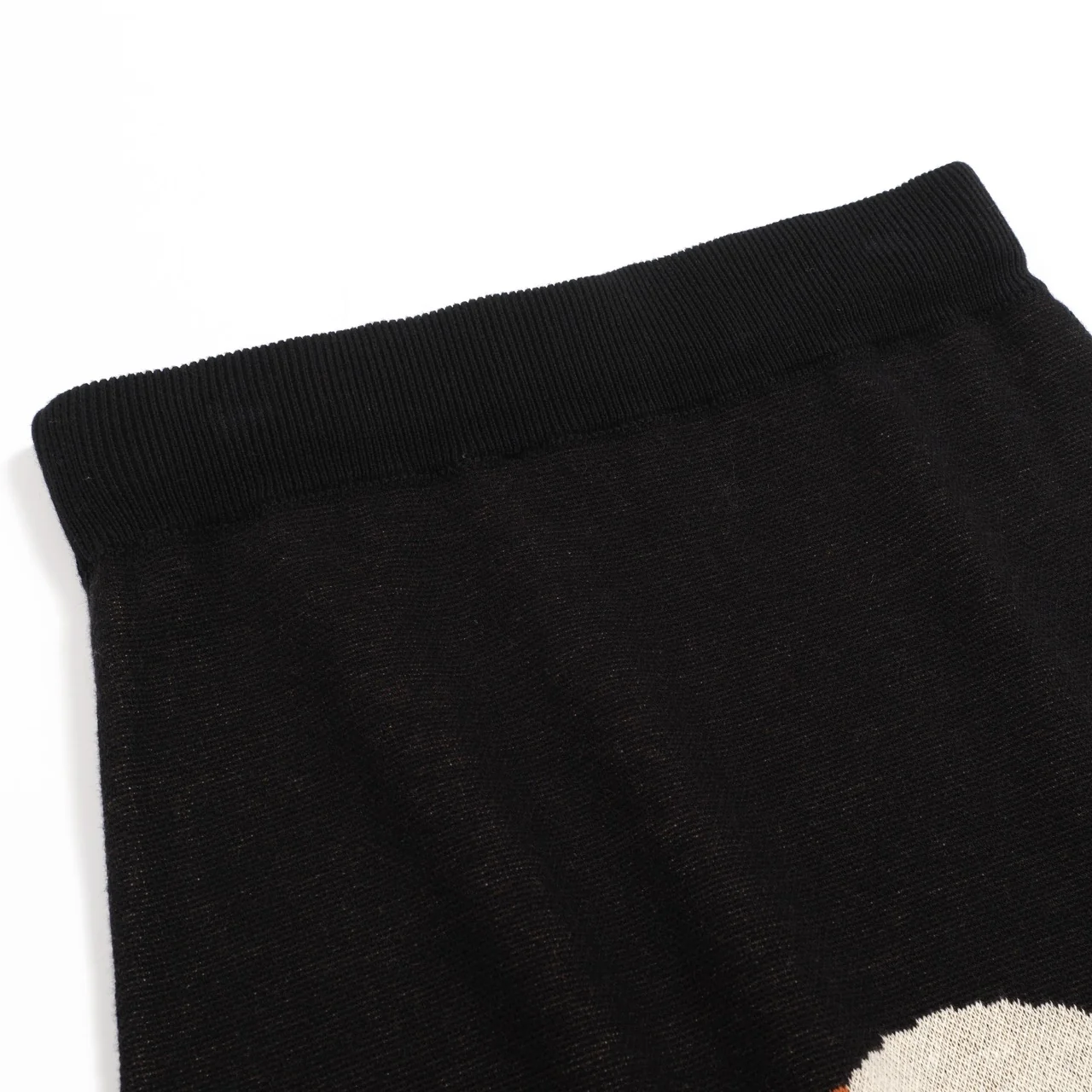 Women's black tiger print vintage knit skirt - Image 4