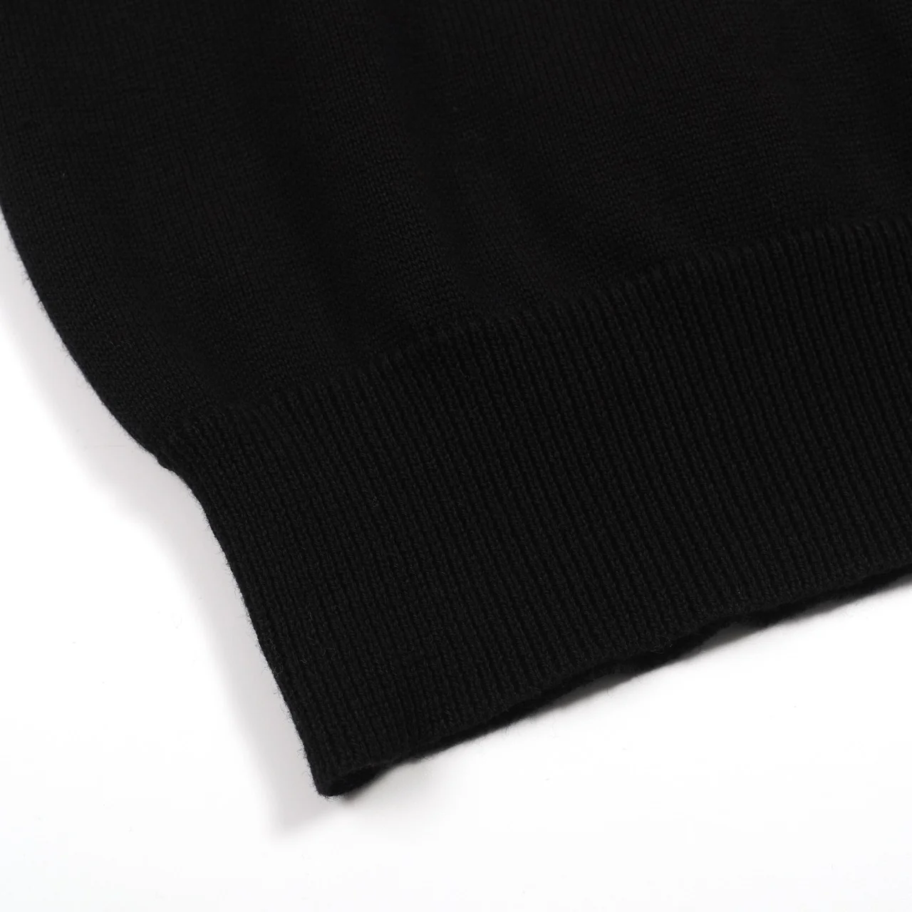 Women's black vintage pattern striped knitwear - Image 6