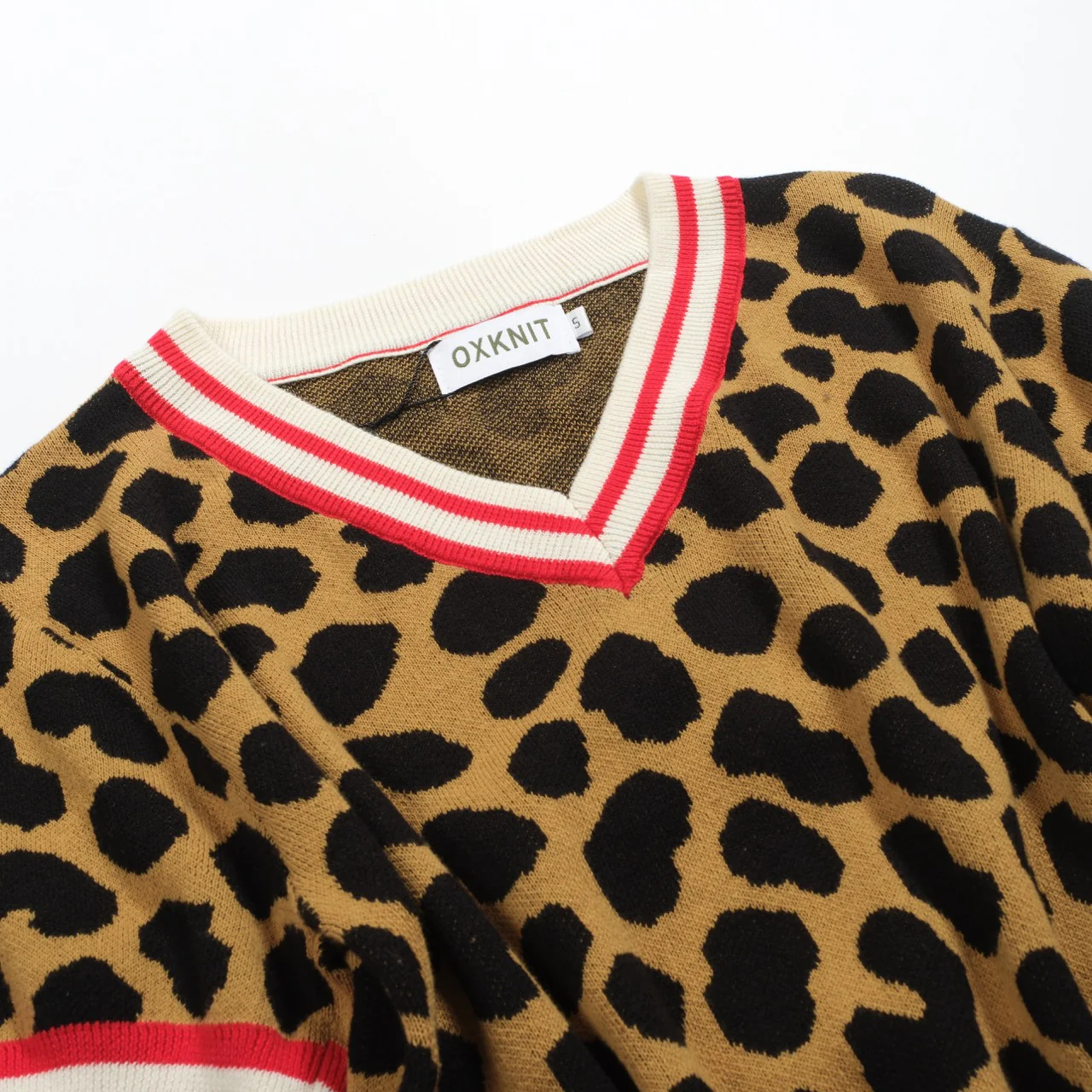 Women's brown leopard print jacquard V-neck knit T-shirt - Image 8