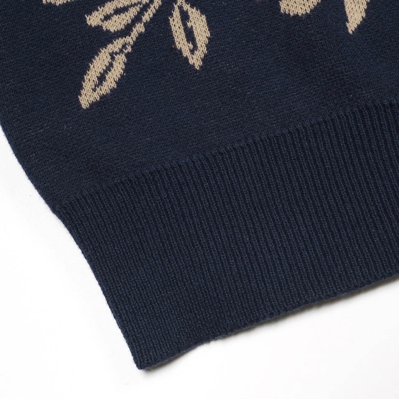 Women's dark blue magpie plant jacquard cardigan - Cropped Length - Image 6