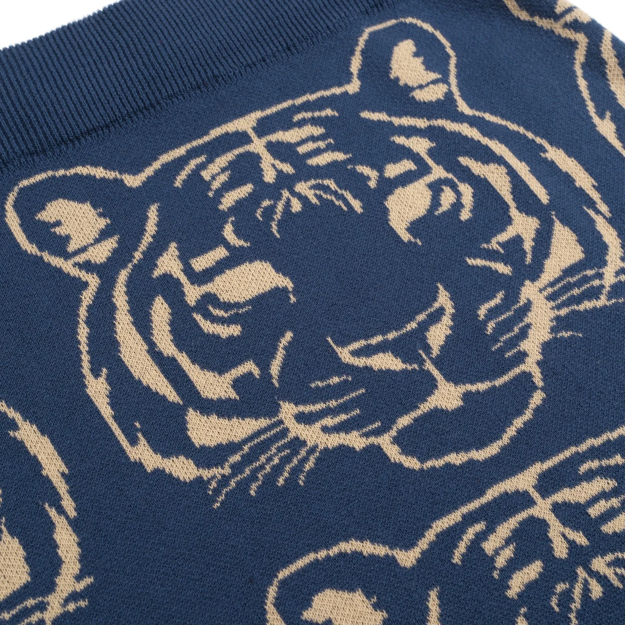 Women's dark blue tiger vintage knit skirt - Image 2
