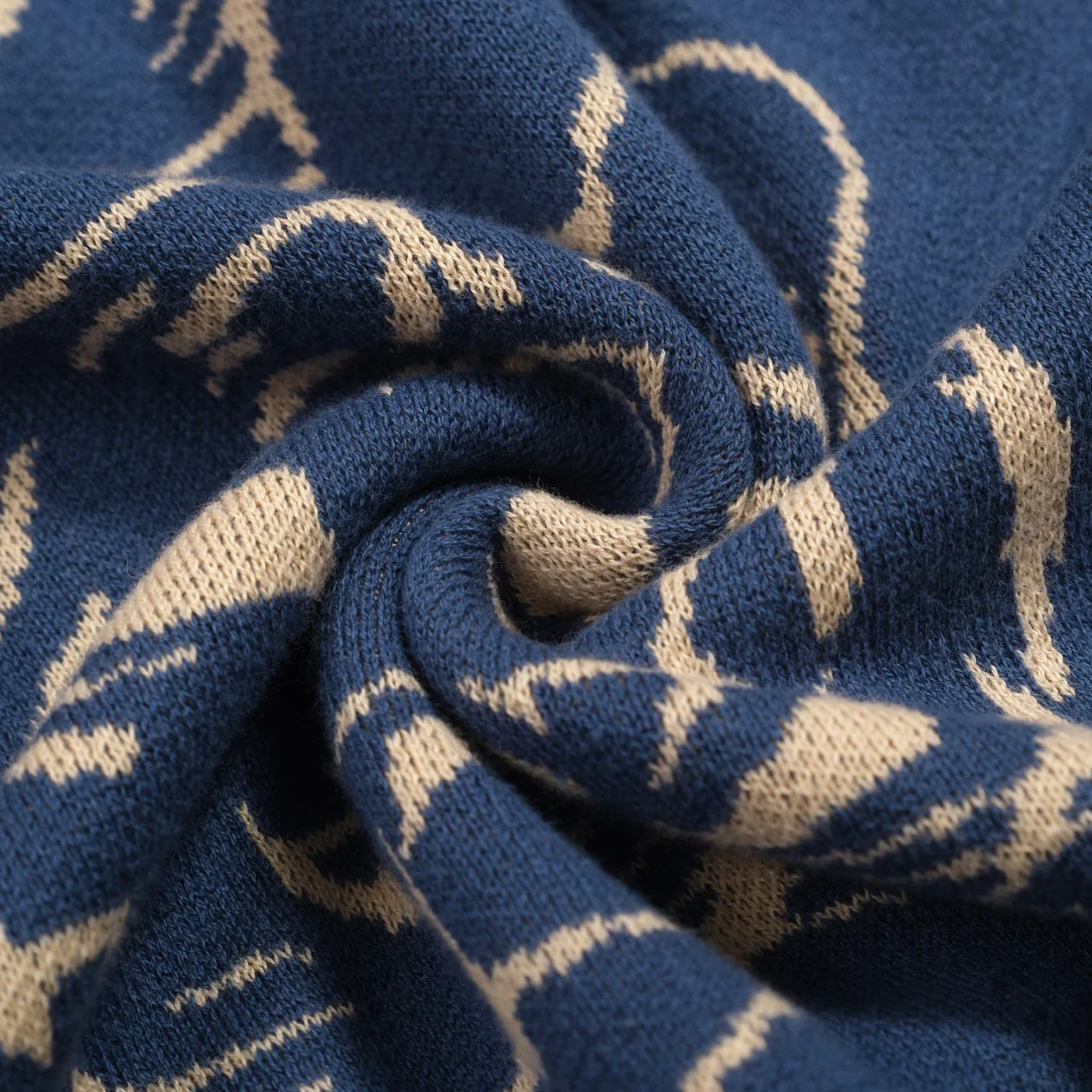 Women's dark blue tiger vintage knit skirt - Image 9