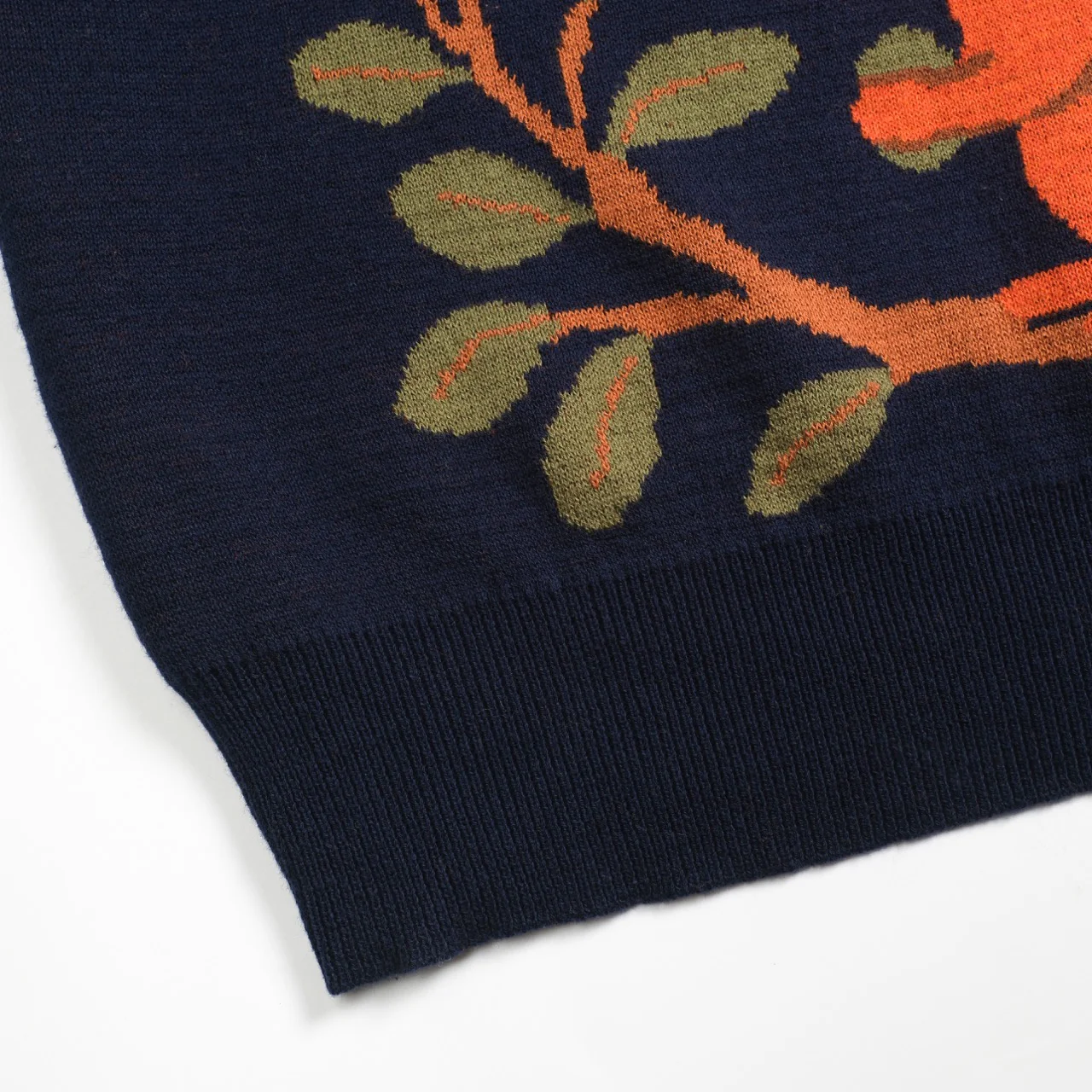 Women's dark blue vintage squirrel print knitwear - Image 5