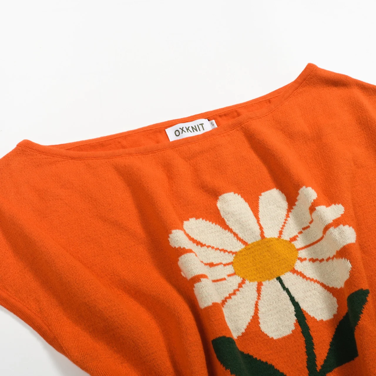 Women's floral jacquard knit sweep-shoulder T-shirt - short version size - Image 9
